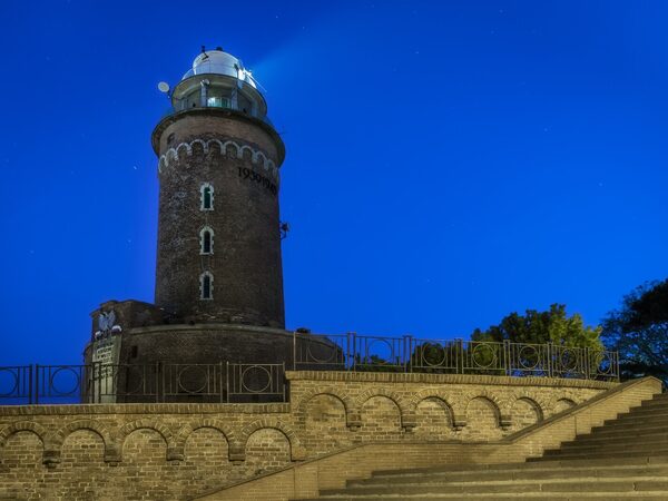 Molo w Kołobrzegu nocą